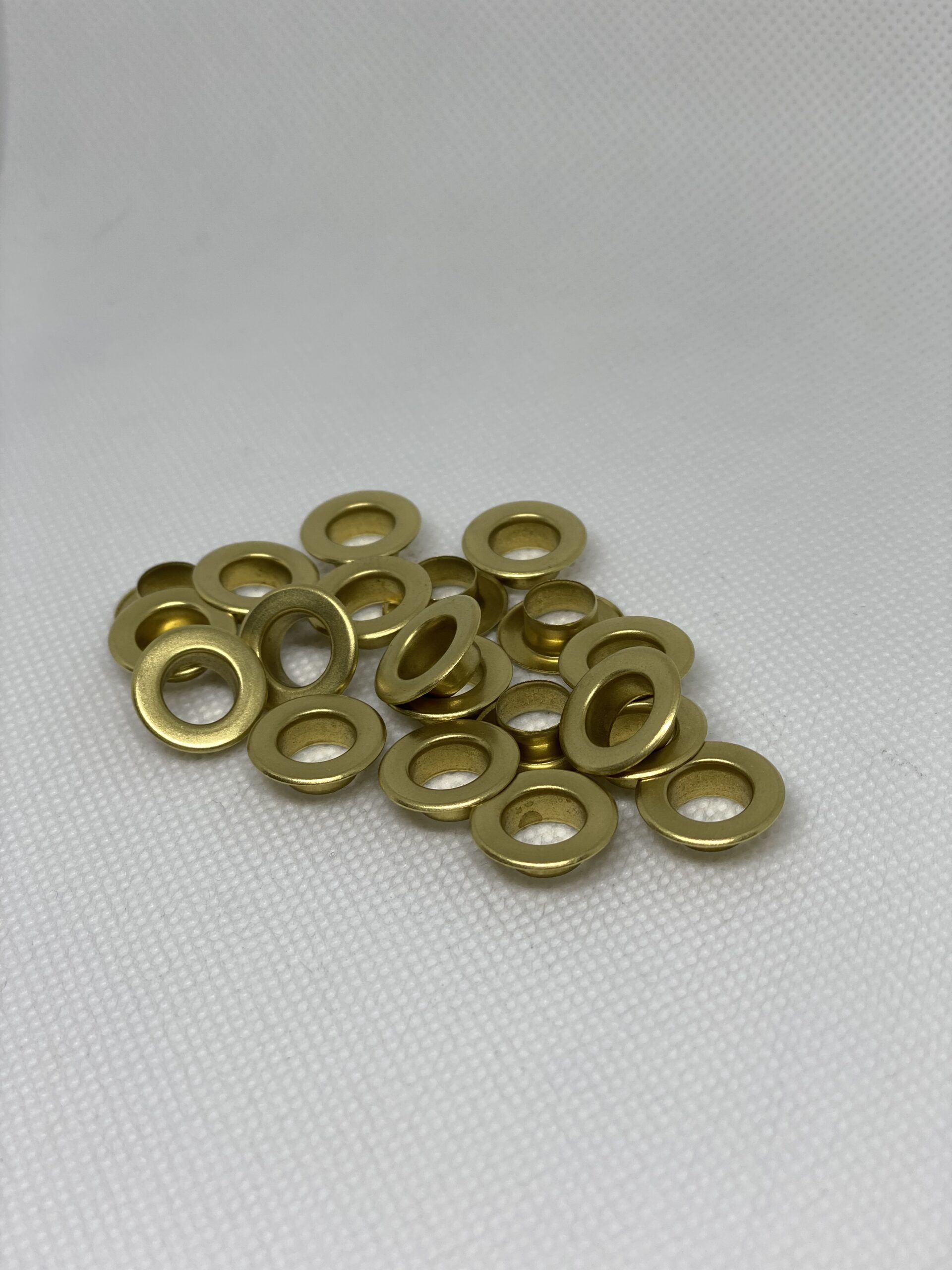 ILHO 15MM MESA LISA - LATÃO